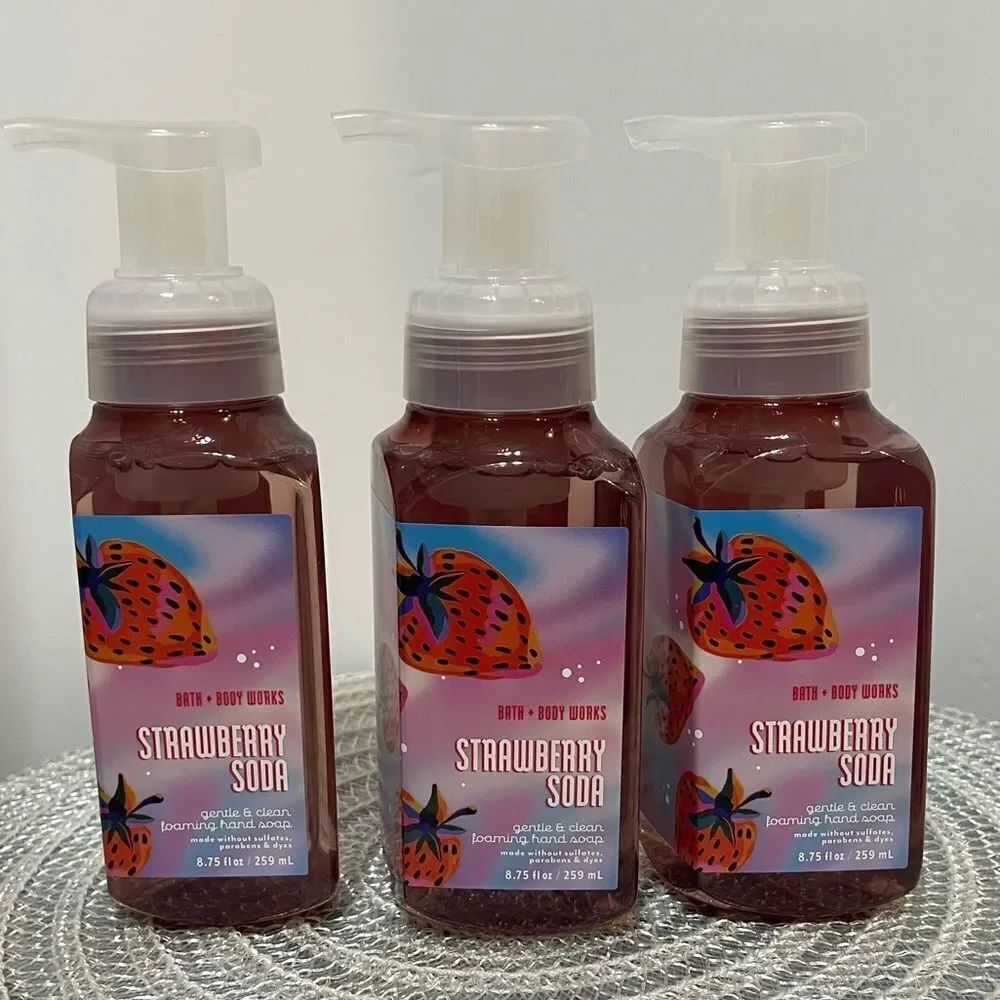 BBW Strawberry Soda Foaming Hand Soap Set of 3 NWT
